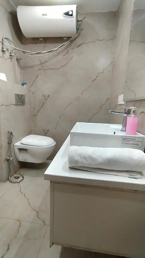 Hotel Saltstayz Sector 52 - Ardee City Mall Gurgáon
